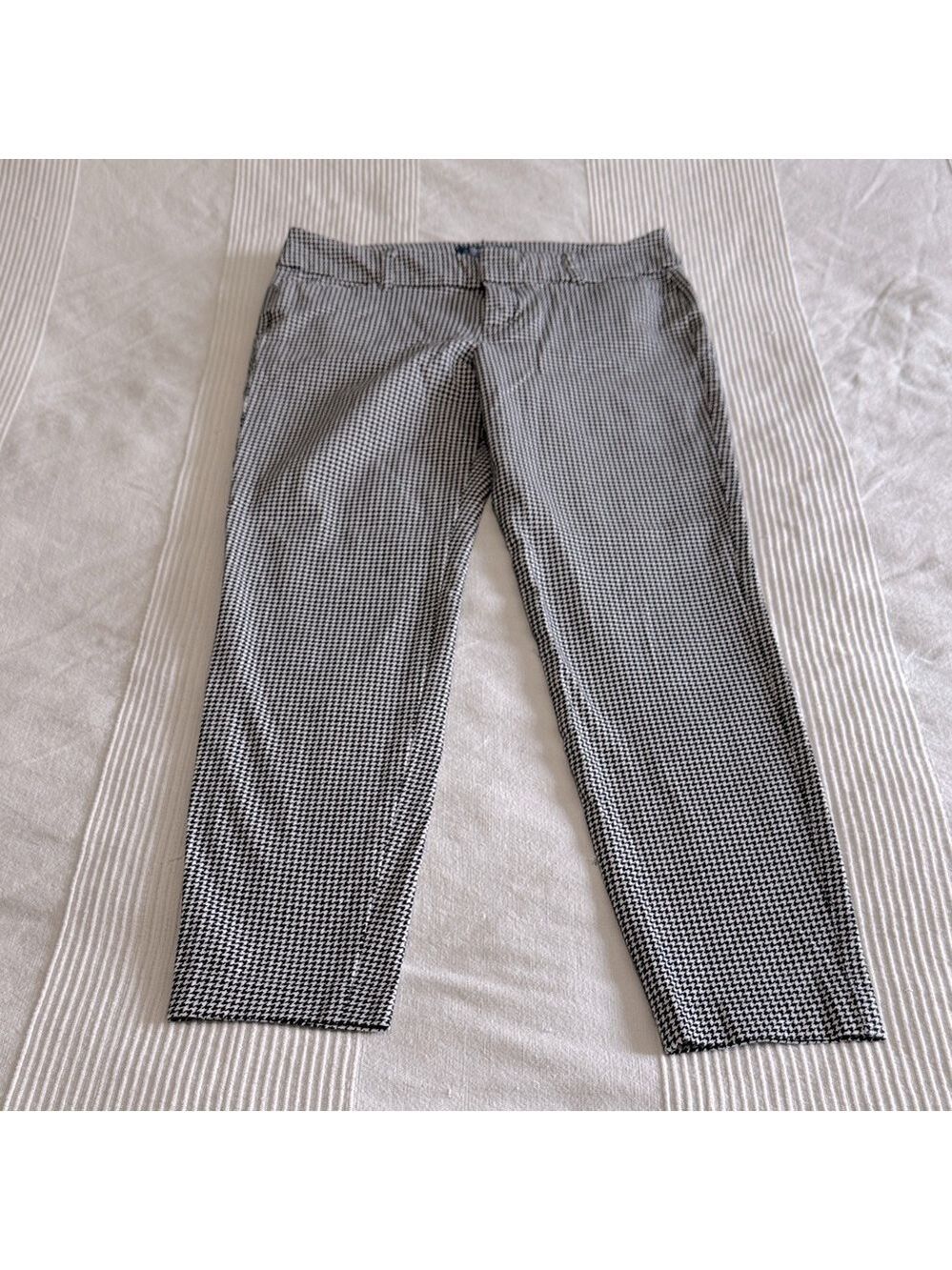 Old Navy Houndstooth Pixie Ankle Pants Size 2
